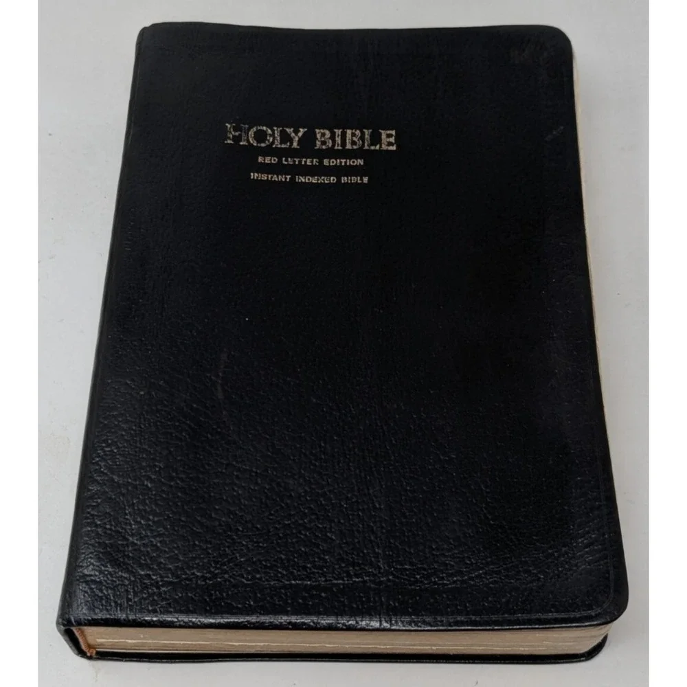 HOLY BIBLE King‎ James Red Letter Instant Indexed WORLD Self-Pronouncing Black
